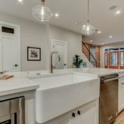 Pi Kitchen and Bath Shop - Farmhouse Kitchen
