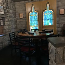 An Poitin Stil - Seating area