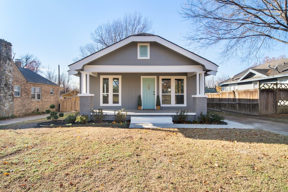 SUSAN LUCAS SOLID ROCK REALTOR 422 S Lynn Riggs Blvd, Claremore