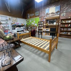 Halo Bargain Center - Furnishings