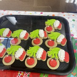 Celebrations by Lori - Grinch cookies