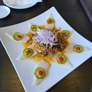 The Sushi House - Crunchy onion w/albacore sashimi - Japanese Near Me - Studio City, California The Sushi House - Crunchy onion w/albacore sashimi - Japanese Near Me - Studio City, California