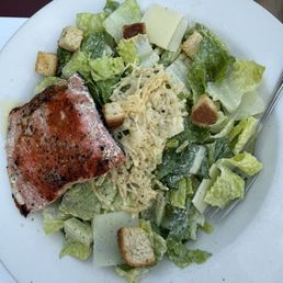 Ceasar Salad with Salmon Ceasar Salad with Salmon
