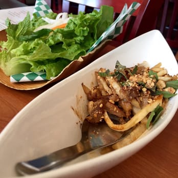 Vanessa's Bistro - Maple Leaf Duck Confit Lettuce Wraps, $7 tapas - Vietnamese Near Me - Walnut Creek, California Vanessa's Bistro - Maple Leaf Duck Confit Lettuce Wraps, $7 tapas - Vietnamese Near Me - Walnut Creek, California