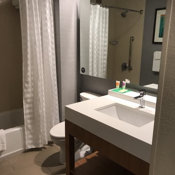 Hyatt Place Bowling Green - Modern bathroom - Venues & Event Spaces Near Me - Bowling Green, Kentucky Hyatt Place Bowling Green - Modern bathroom - Venues & Event Spaces Near Me - Bowling Green, Kentucky