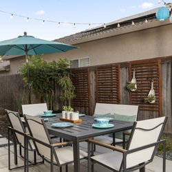 Outdoor Space Designs - Side yard - Turned Dining Area