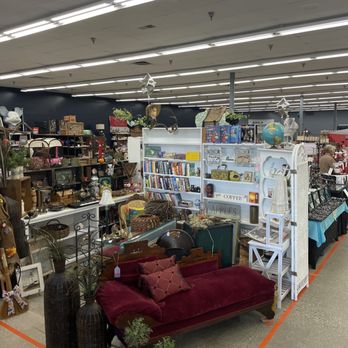 Manistee Indoor Flea Market - Flea Markets Near Me - Manistee, Michigan