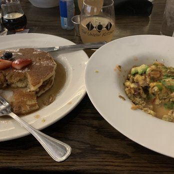 The Union Kitchen - Breakfast Bowl and Side is Pancakes - New American Near Me - Cypress, Texas