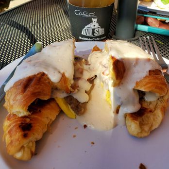Rail Side Cafe - A great experience! I ordered a Locamotive Croissant & fresh brewed tea. This place is nice & quiet. Good food, drinks, price and clean. - Coffee & Tea Near Me - San Dimas, California