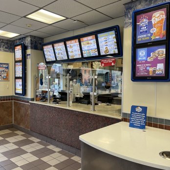 White Castle - the inside of a fast food restaurant - Fast Food Near Me - Indianapolis, Indiana White Castle - the inside of a fast food restaurant - Fast Food Near Me - Indianapolis, Indiana