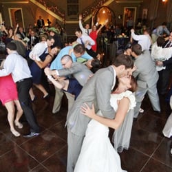 Rockin Robin DJs - We Specialize in Weddings!