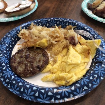 Nadine's - Eggs with sausage and hash browns - American Near Me - Pittsburgh, Pennsylvania
