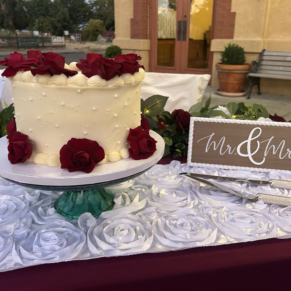 Sadie’s Cake - Custom Cakes Near Me