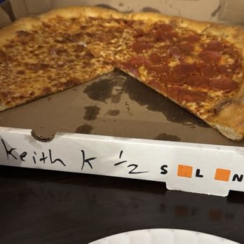 Satchel's Pizza - 1/2 Pepperoni 1/2 plain - Pizza Near Me - Gainesville, Florida