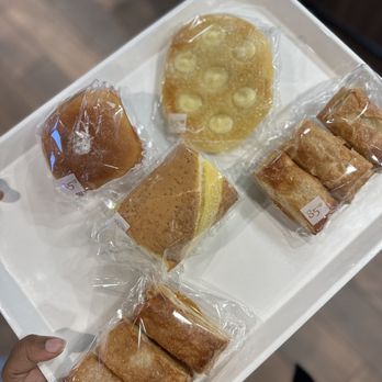 85°C Bakery Cafe-Katy Grand - Display - Coffee & Tea Near Me - Katy, Texas 85°C Bakery Cafe-Katy Grand - Display - Coffee & Tea Near Me - Katy, Texas