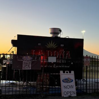 La Dona - At 209 street eats at Tracy mall - Food Trucks Near Me - Tracy, California