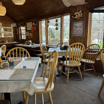 Piggy's Restaurant - Breakfast & Brunch Near Me - Lake Harmony, Pennsylvania