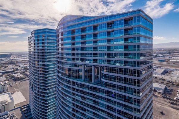 Panorama Towers by null