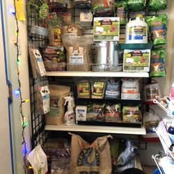 Jeb's Pet Supply - Even products and feeds for the barnyard birds