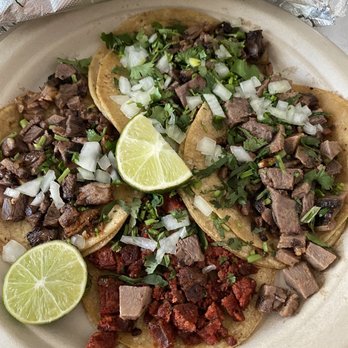 Super Tacos Pino Suarez - Chorizo and lengua taco - Food Trucks Near Me - Mountain View, California Super Tacos Pino Suarez - Chorizo and lengua taco - Food Trucks Near Me - Mountain View, California