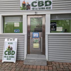 Crossroads Wellness - Front of the store