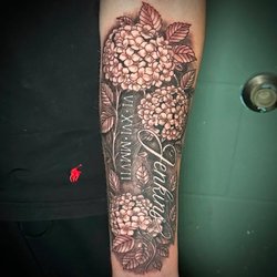 Waynes Tattoo World