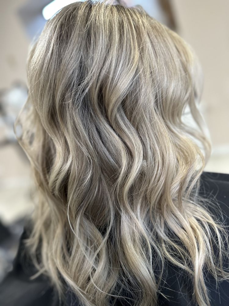 DOLLHOUSE SALON Updated August 2024 71 Photos & 82 Reviews 5010