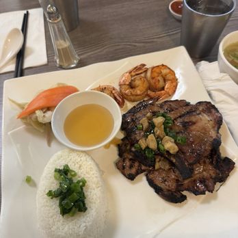 Ao Sen - Com Tam Tom, Suon - Vietnamese Near Me - Albany, California