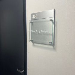 Decoris Aesthetics - Front door