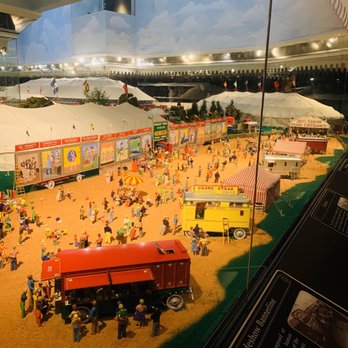 The Ringling - Inside circus museum: amazing miniature set up - Art Museums Near Me - Sarasota, Florida The Ringling - Inside circus museum: amazing miniature set up - Art Museums Near Me - Sarasota, Florida