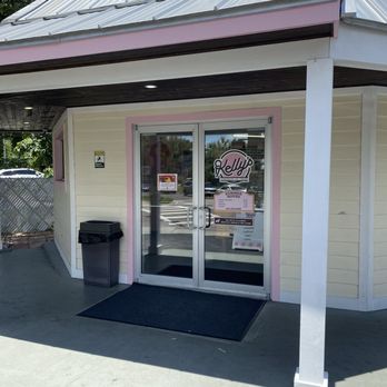 Kelly's Homemade Ice Cream - Ento - Ice Cream & Frozen Yogurt Near Me - Orlando, Florida Kelly's Homemade Ice Cream - Ento - Ice Cream & Frozen Yogurt Near Me - Orlando, Florida
