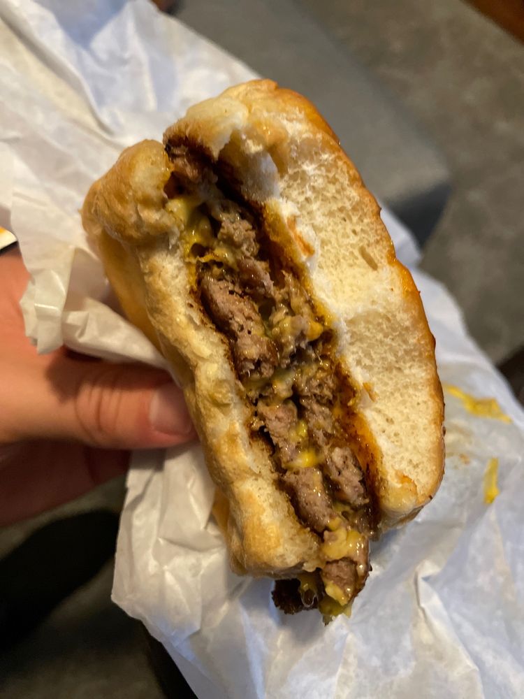 STEAK’N SHAKE Updated August 2024 11 Reviews 290 S Randall Rd