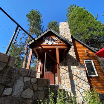 Lake Arrowhead Tattoo - Front door - Tattoo Near Me - Lake Arrowhead, California Lake Arrowhead Tattoo - Front door - Tattoo Near Me - Lake Arrowhead, California