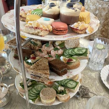 High Tea With Gerri - Food was a bit stale / maybe made too far in advance? - Tea Rooms Near Me - Long Grove, Illinois