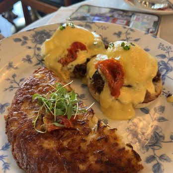 Little Hen - Short Rib Benedict - Breakfast & Brunch Near Me - Weston, Florida Little Hen - Short Rib Benedict - Breakfast & Brunch Near Me - Weston, Florida