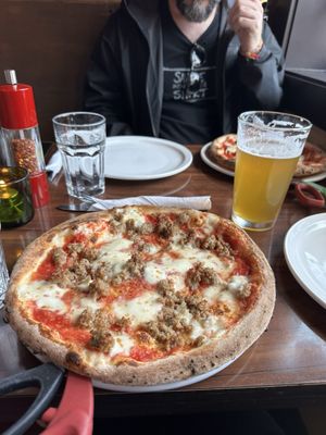 Pizzeria 22 by null