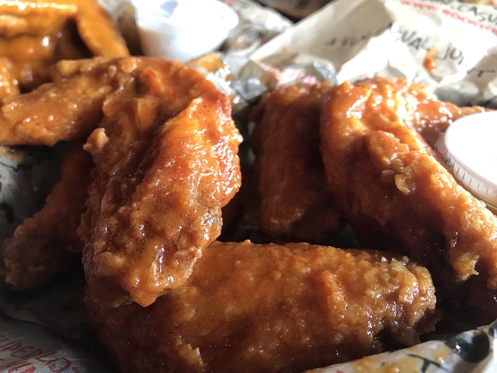 ROOSTERS RESTAURANT & BAR 100 Photos & 85 Reviews Chicken Wings 376 S Hamilton Rd