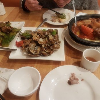 Cheung Hing - Bitter melon with pork ribs 涼瓜排骨 Clams with black bean sauce 豉汁炒蜆 Oxtail in red win sauce 紅酒牛尾 - Barbeque Near Me - San Mateo, California