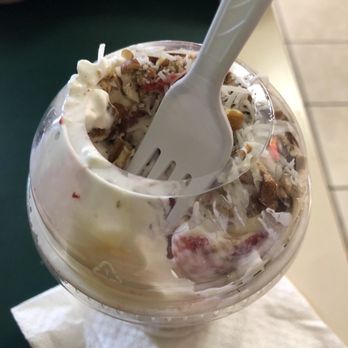 Mejia's Crazy Fruit - Strawberries, bananas, and cream - Desserts Near Me - Dayton, Tennessee Mejia's Crazy Fruit - Strawberries, bananas, and cream - Desserts Near Me - Dayton, Tennessee