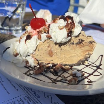 Flying Fish & Grill - Mud Pie - Seafood Near Me - Half Moon Bay, California