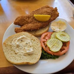 Shuckers - Fish sandwich