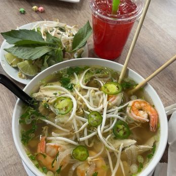 Pho District - P11. Ph Chicken (Beef Broth) added Shrimp - Soup Near Me - Glen Burnie, Maryland