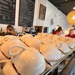 The Red Hen Cafe & Bakery - Friendly staff of locals