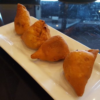 Bundoo Khan -Chicago - Veggie samosa - Indian Near Me - Chicago, Illinois