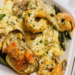 Dama's Cocina - Grilled chicken and mash potatoes dinner