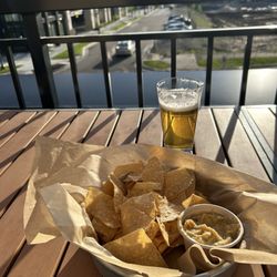 The Mezz Taproom - Chips and cheese