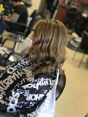 Express Yourself Salon by null