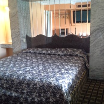 Seville Motel - King size bed, spacious room - Hotels Near Me - North Bergen, New Jersey Seville Motel - King size bed, spacious room - Hotels Near Me - North Bergen, New Jersey
