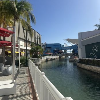 La Isla - Shopping Centers Near Me - Cancún, ROO