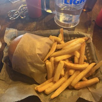 Union Pub - That "One " Burger - Pubs Near Me - Washington, DC, District of Columbia